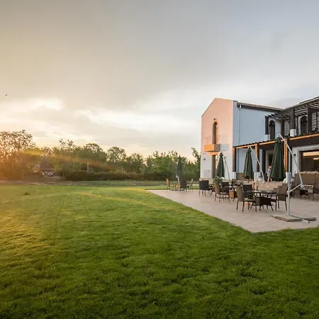 Ciao - Adults Only קורבו